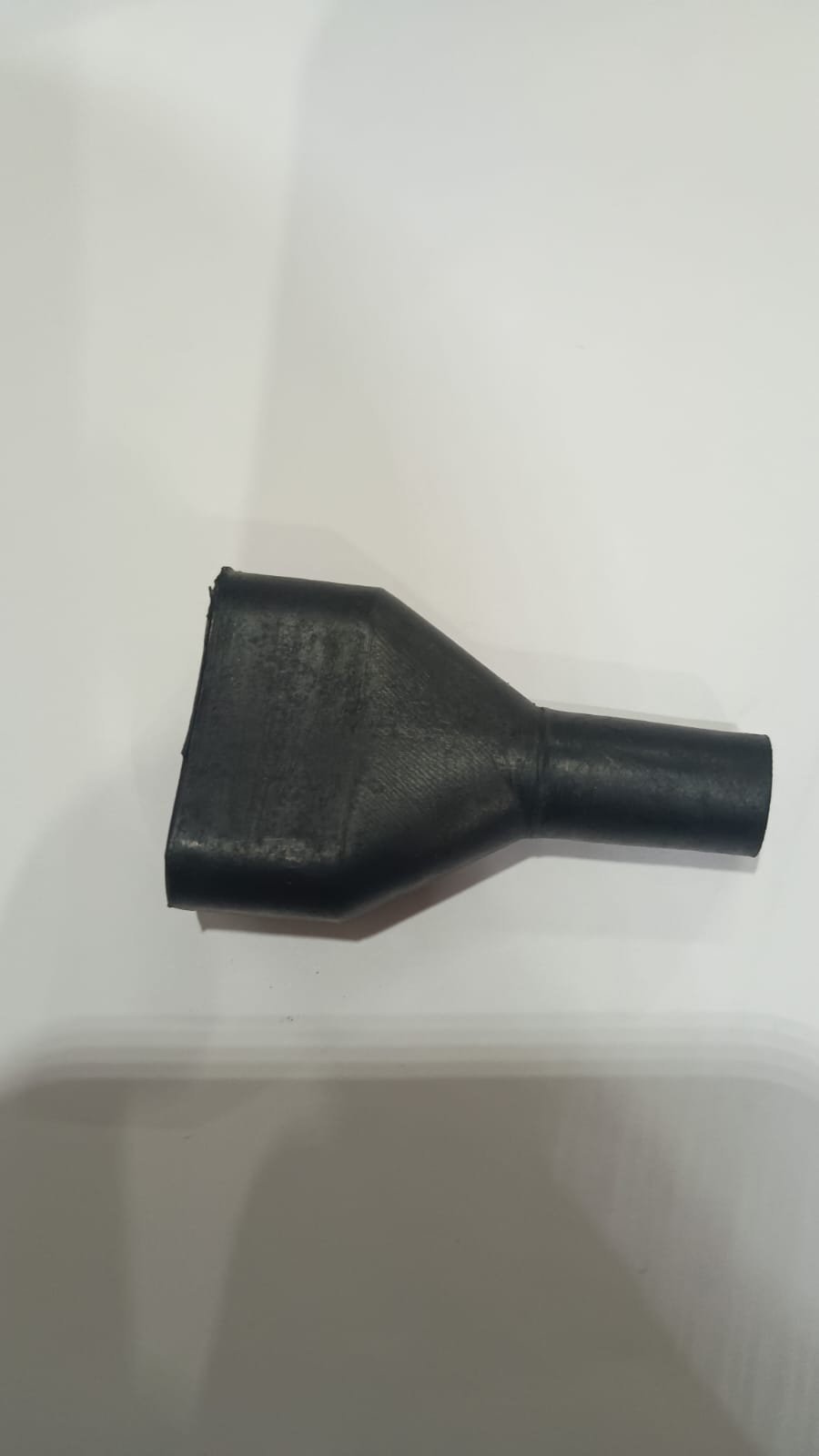 IV128 (SILICONE PRETO) - Loja da Conexão Elétrica